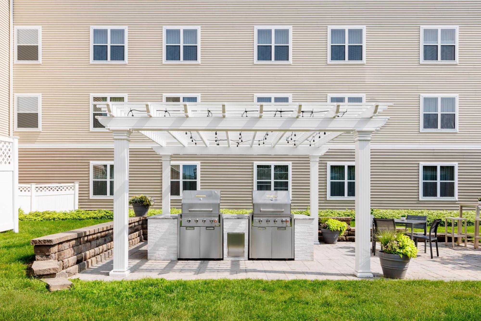 Homewood Suites By Hilton Portsmouth Exterior foto